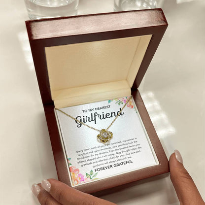 To My Girlfriend - Love Knot Necklace - Flowers